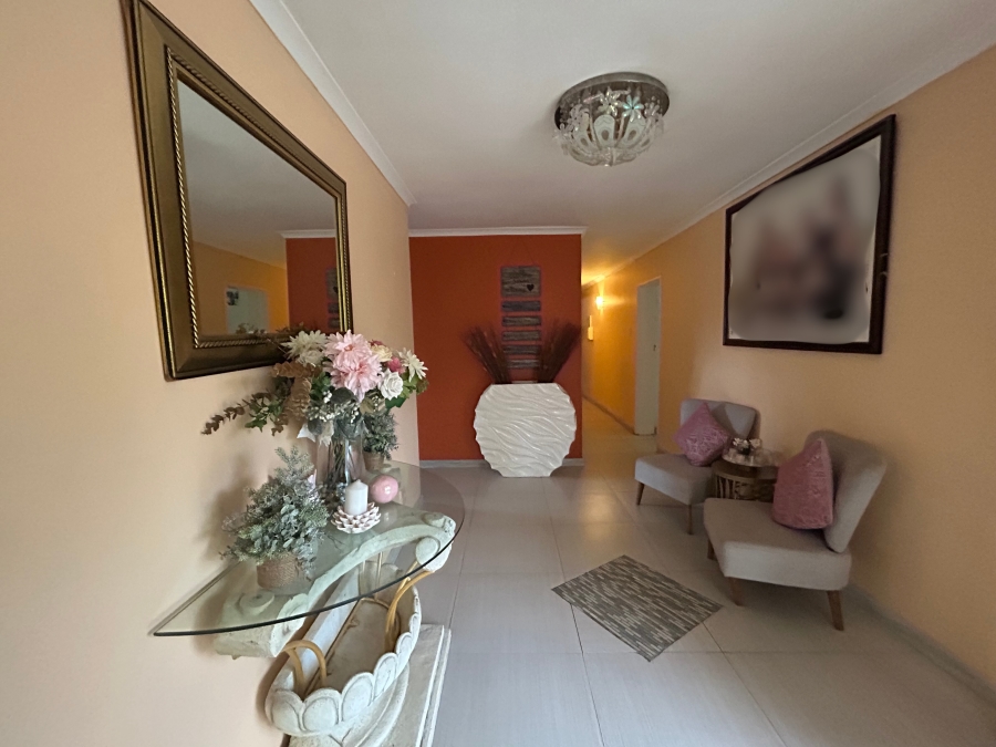 5 Bedroom Property for Sale in Beacon Bay Eastern Cape